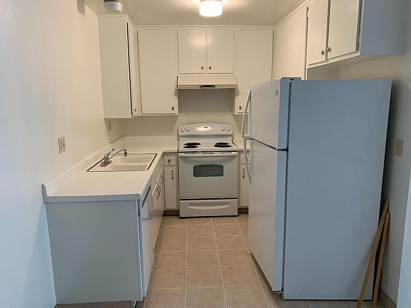 2nd image of 5510 Armitos Ave APT 29