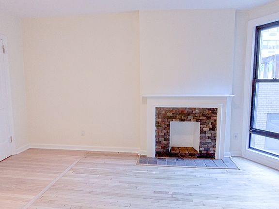 4th image of 152 E 84th St APT 2I
