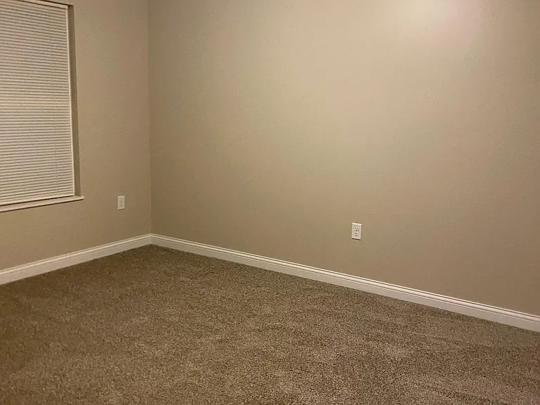 1407 Broadview Ct — Photo 12