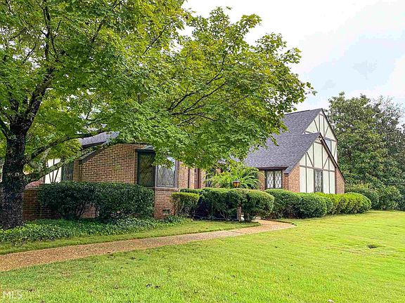 HD_8859443_4_10202025