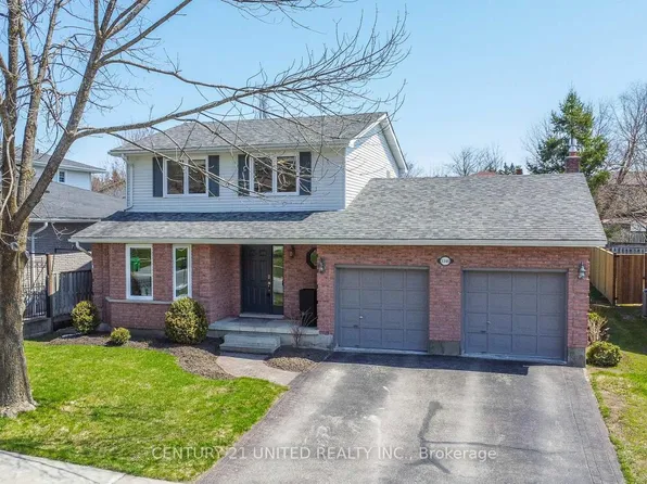 1348 Hetherington Dr #5, Peterborough, ON K9L 1X5
