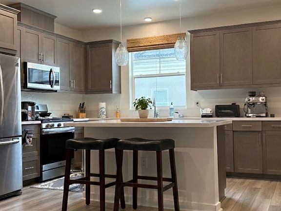 2nd image of 651 Winchester Dr