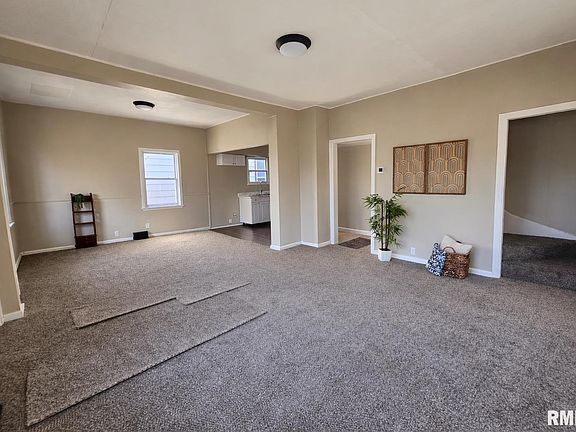 3rd image of 1708 N Machin Ave