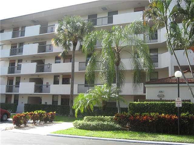 1st image of 2768 Carambola Creek #302