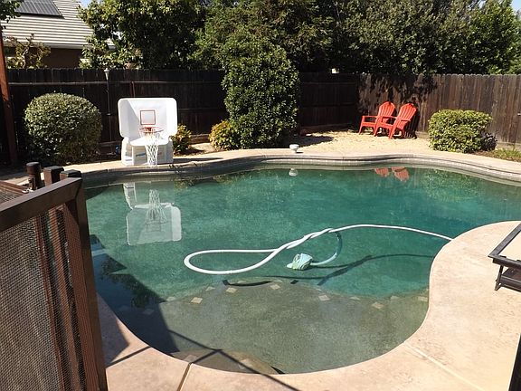 3rd image of 2953 Celeste Ave
