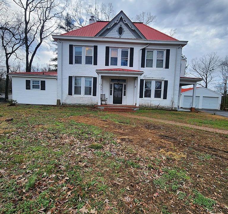 1st image of 221 Virginia St