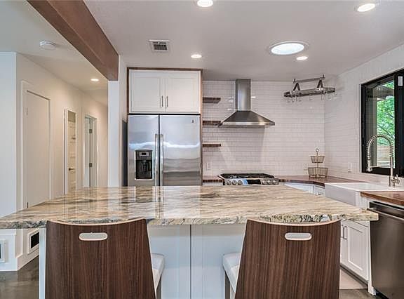 4th image of 7804 Tisdale Dr