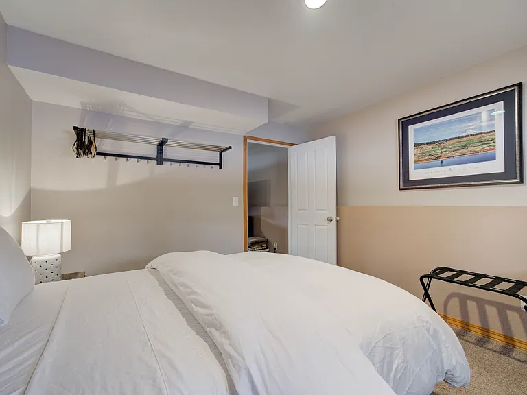 402 S Yellowstone Ave — Photo 15