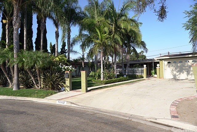 2nd image of 10952 Markev St