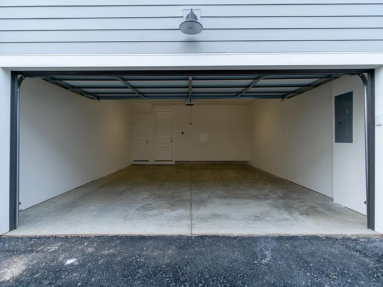 701 James Ave — Photo 23