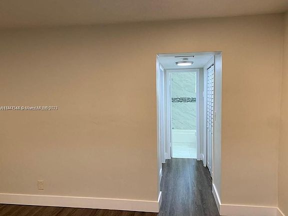 4th image of 2222 Fillmore St #105