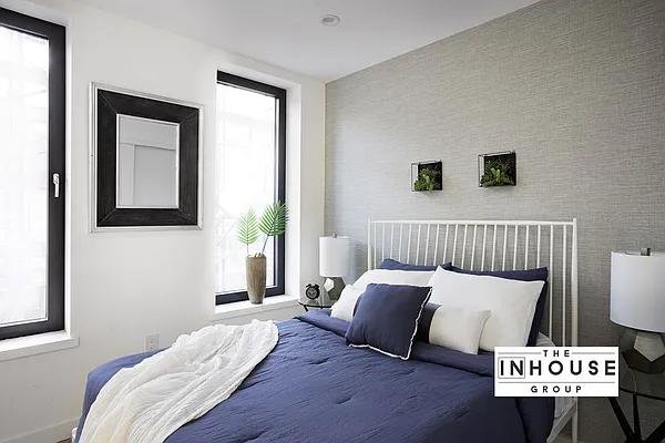 Sold by The In House Group | media 27