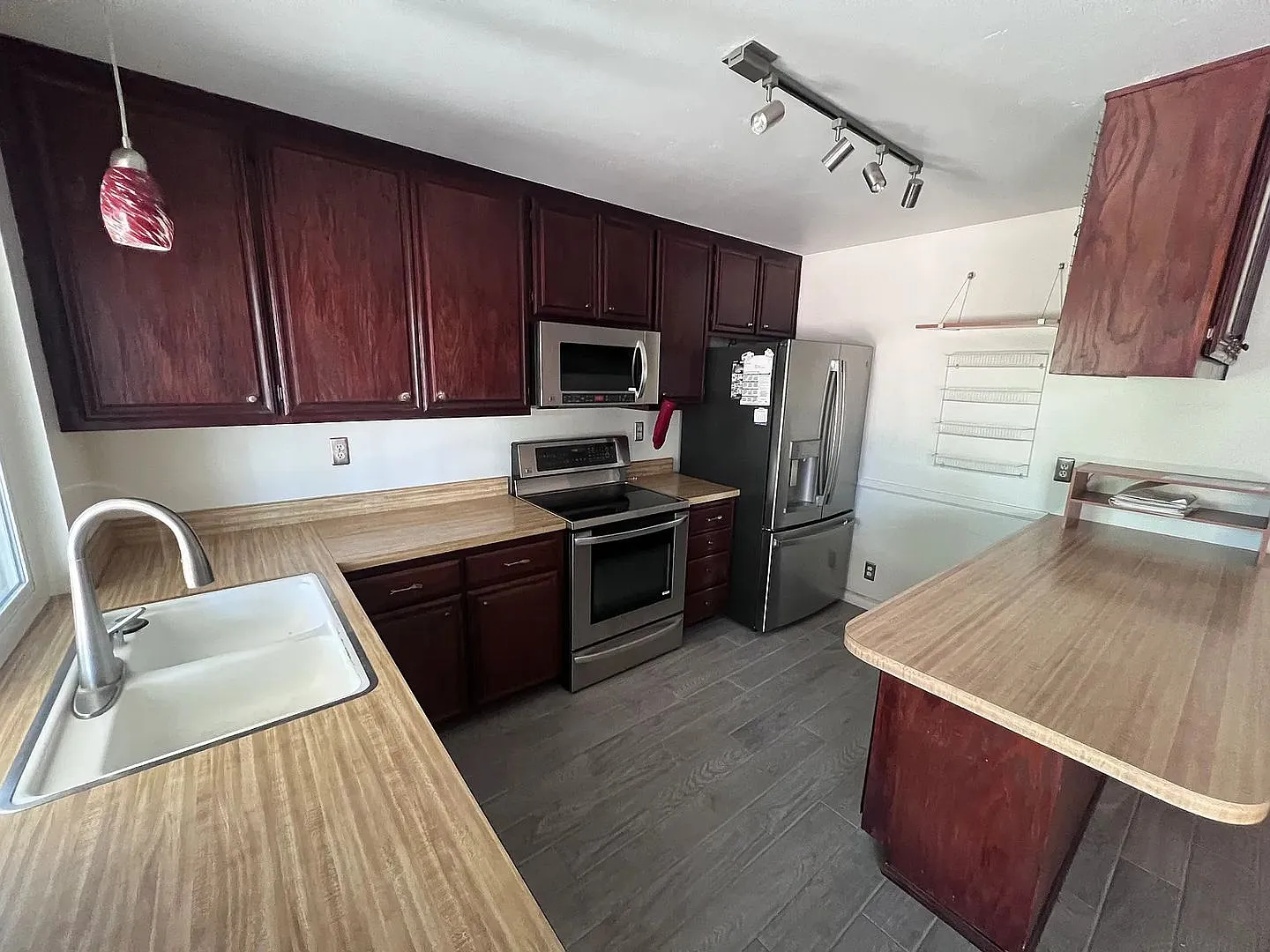 Awesome 4 bed/2 bath Opportunity in Rancho Penasquitos-Poway Unified School District — Photo 3