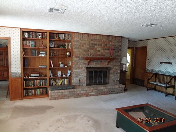 3rd image of 904 Hillandale St