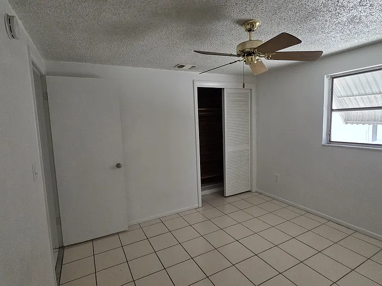 3302 Bainbridge Dr — Photo 18