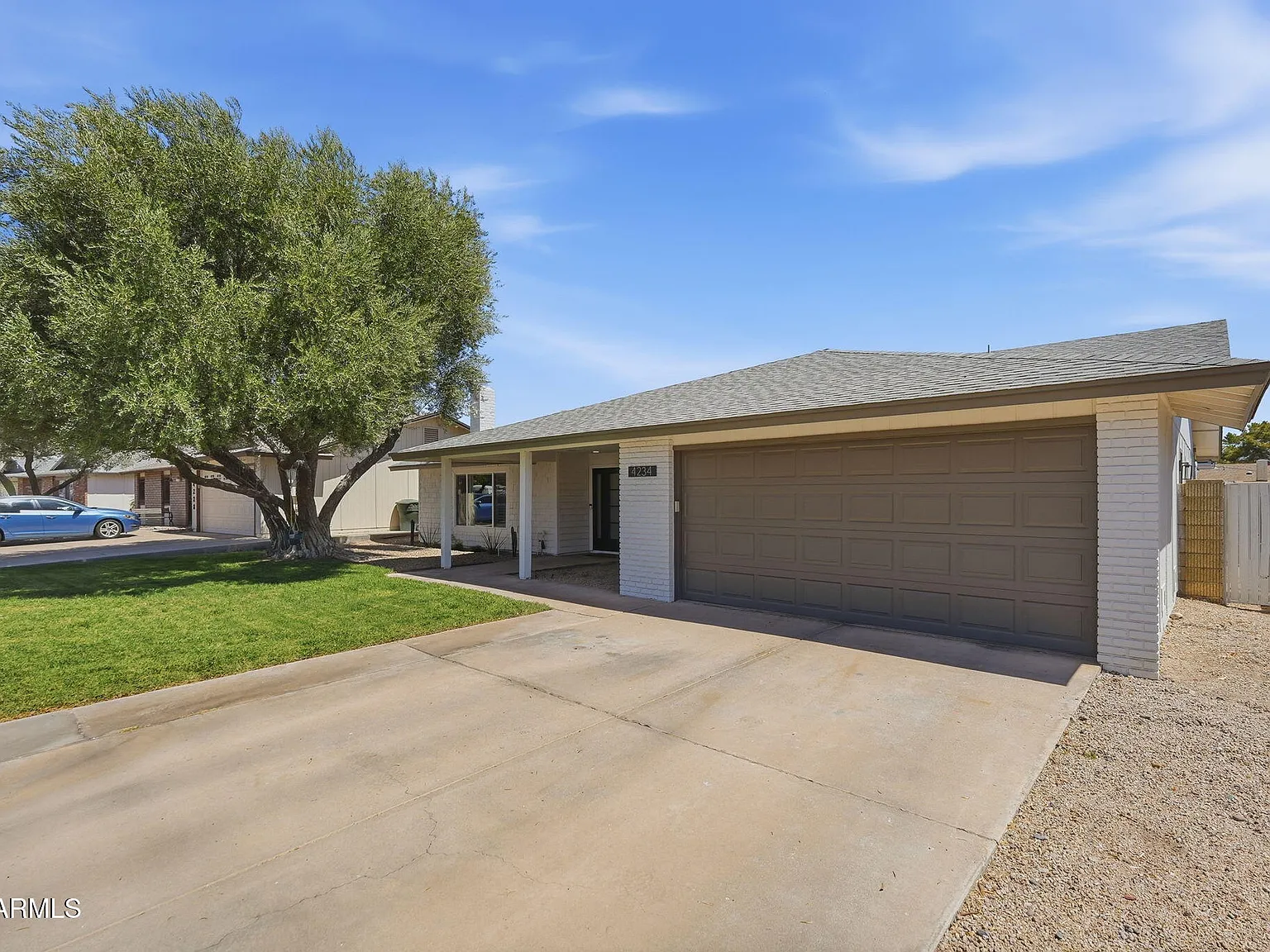 4 bed, 2.0 bath, 2143 sqft, $3,150 — Photo 2