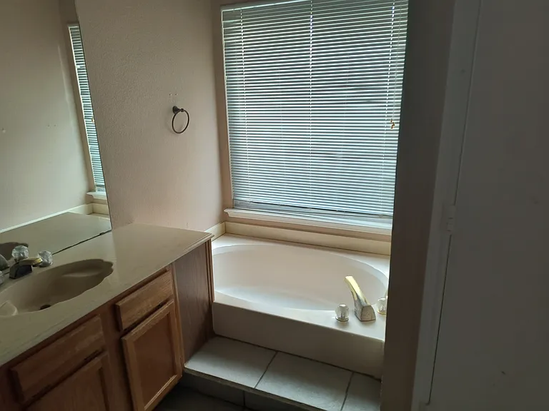 4110 Scotland Dr — Photo 10