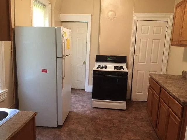 42 Grant St — Photo 8