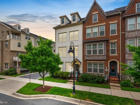 243 Strummer Ln, Gaithersburg, MD 20878