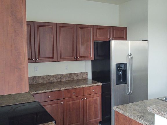 5th image of 2935 SE 1st Dr Unit 3