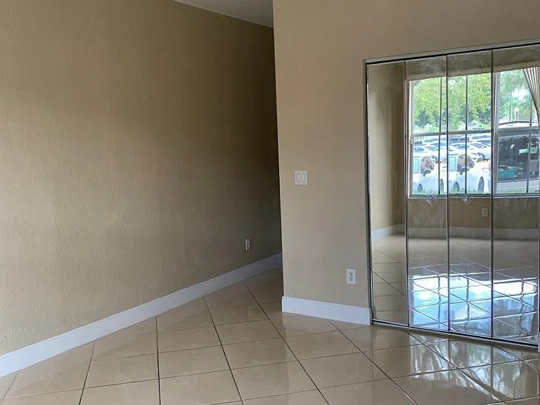 3549 Forest Hill Blvd #25 — Photo 14