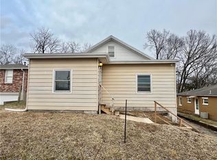 4317 NE Winn Rd, Kansas City, MO 64117