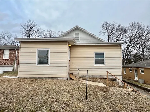 4317 NE Winn Rd, Kansas City, MO 64117