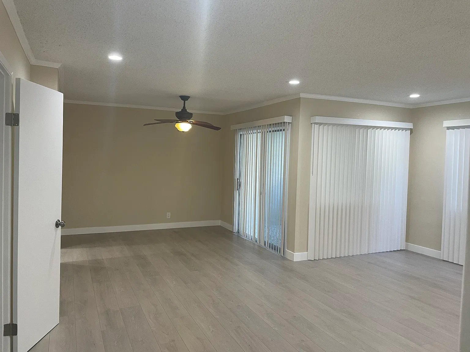 2 bed, $3,150 — Photo 1
