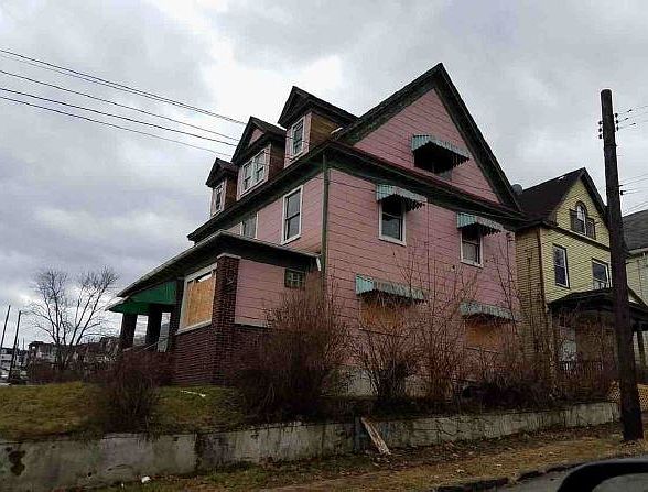 2nd image of 1202 Margaret St