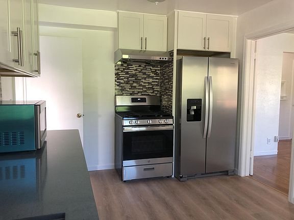 3rd image of 938 Chula Vista Ave #938