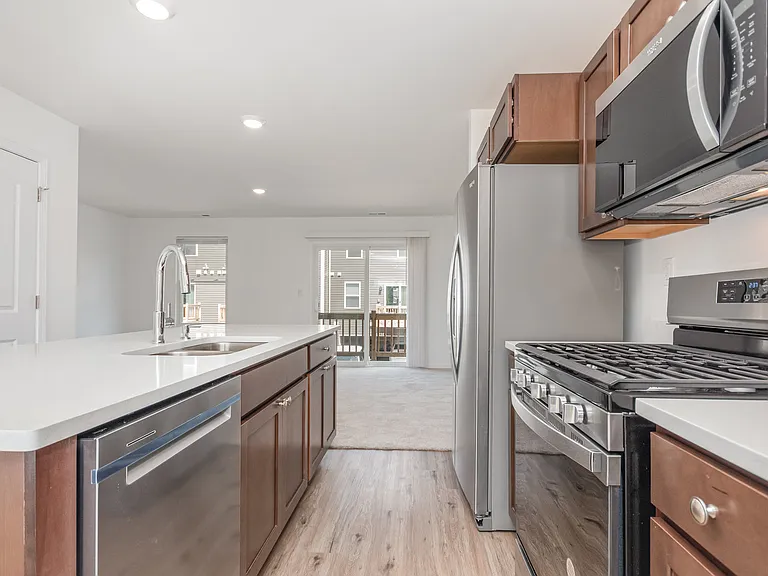 2131 Sassafras Way #C — Photo 6
