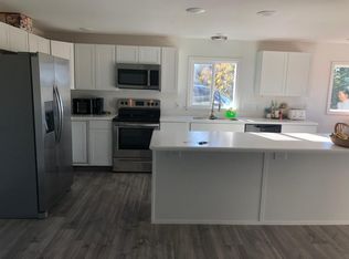 1010 Waterloo Rd, Oak Harbor, WA 98277