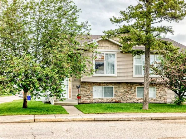 5138 S 51st St, Olds, AB T4H 1H1