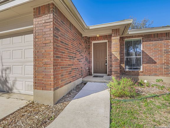 2nd image of 15847 Manes Grove
