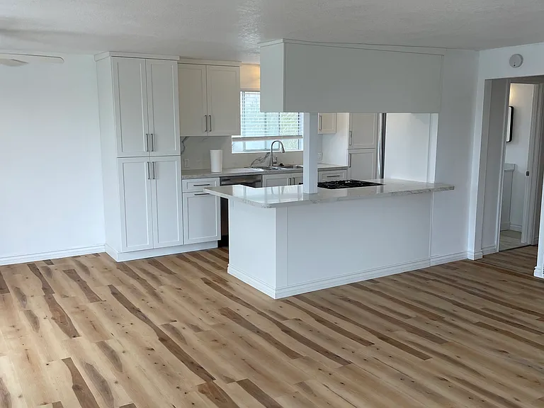 141 Avenida Florencia — Photo 1