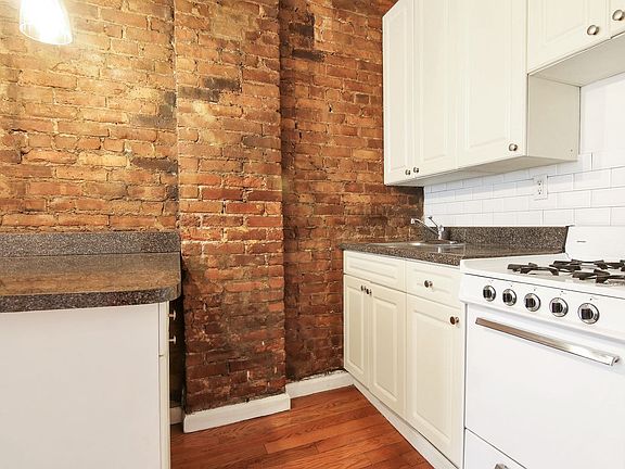4th image of 426 W 46th St APT 4D