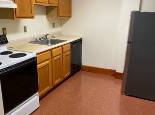 83 Sunderland Rd #5A, Amherst, MA 01002