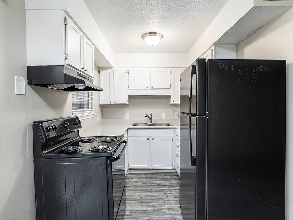 1st image of 1808A Willomore St #844EBAAFA