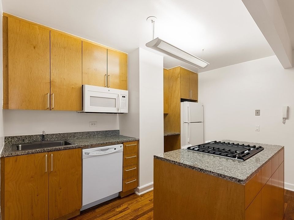1st image of 30 E End Ave APT 5W