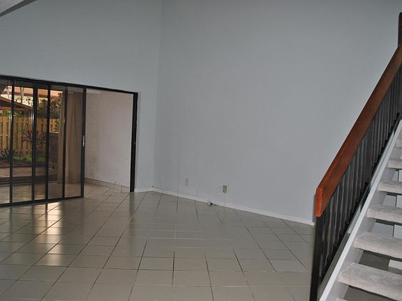 2nd image of 3314 Old Oak Ln #901