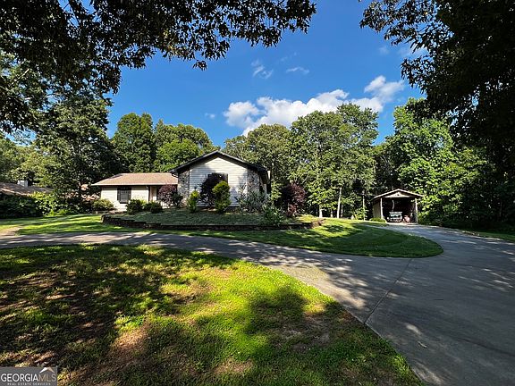 4th image of 416 Glade Rd