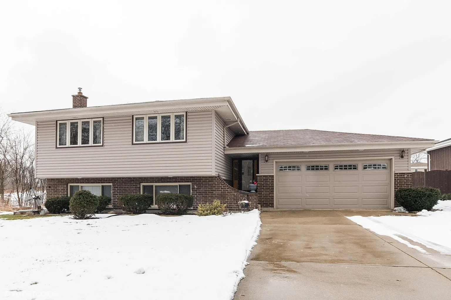548 Home Ave photo 1