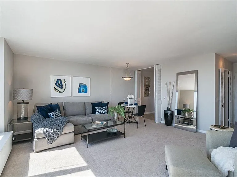 3450 N. Lake Shore Drive — Photo 27