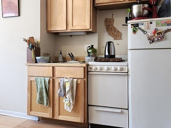 5th image of 1504 N Dearborn Pkwy APT 306