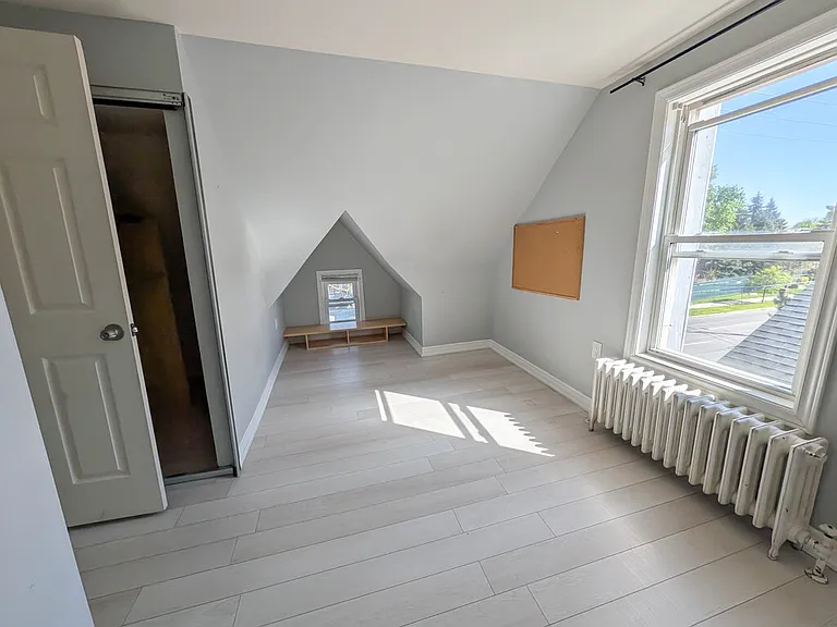 50 Welland Ave #4 — Photo 13