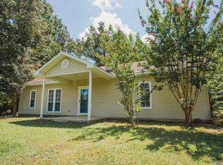 137 W Evergreen Dr, Bauxite, AR 72011