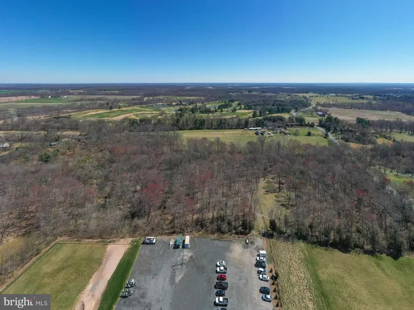 19601 Darnestown Rd, Beallsville, MD 20839