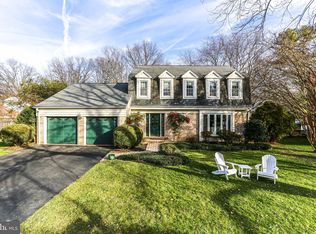 1713 Larkmeade Dr, Vienna, VA 22182