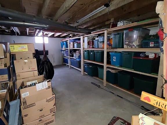 4th image of 155 Grandview St