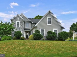 400 Longmeadow St, Mechanicsburg, PA 17055